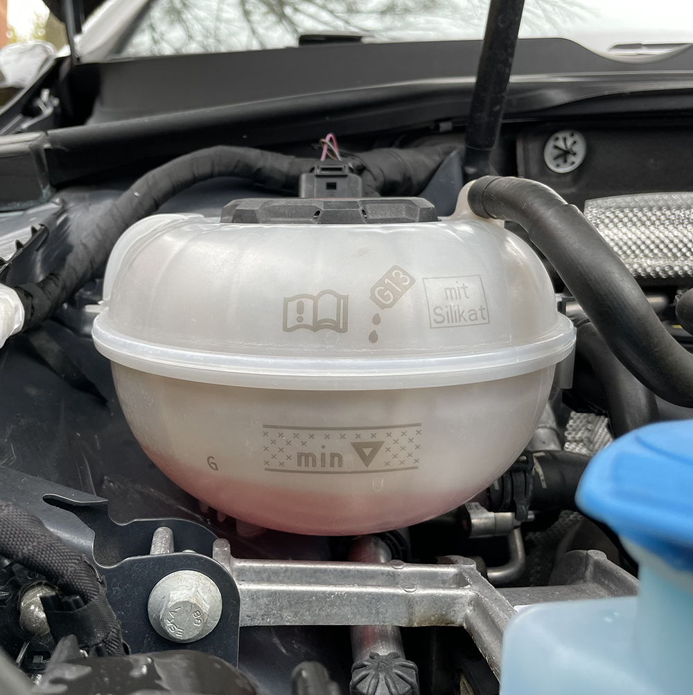 2018_Golf_R_low_coolant.png