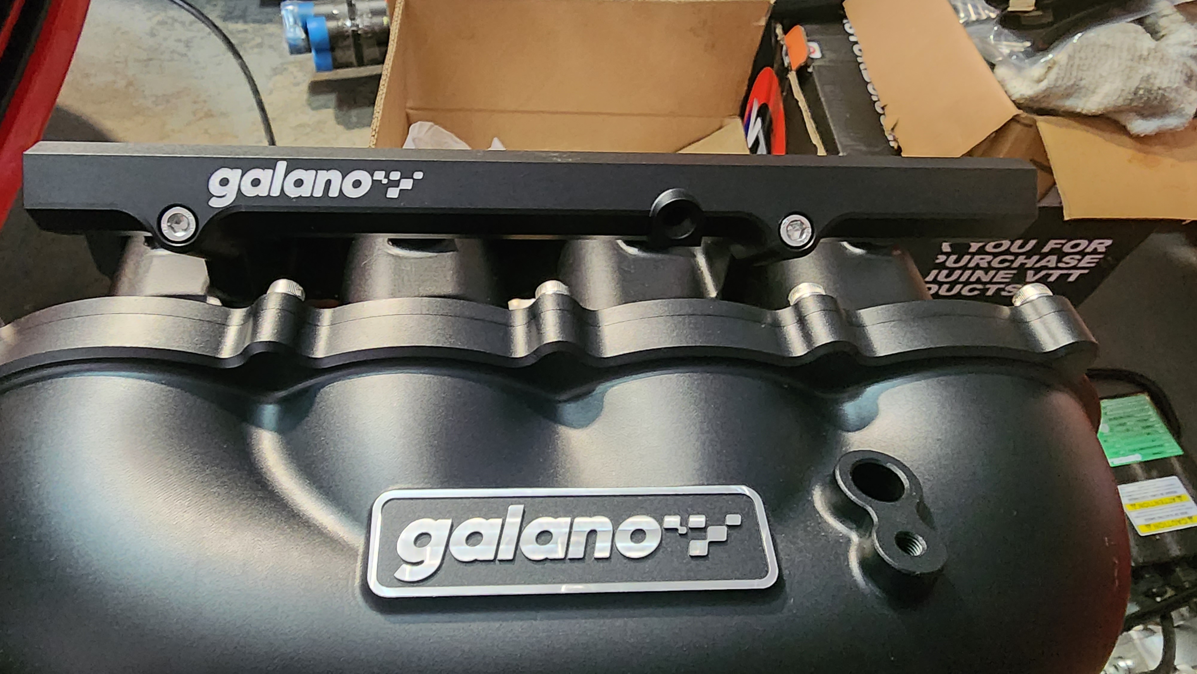 Galano IM with MPI Fuel Rail.jpg