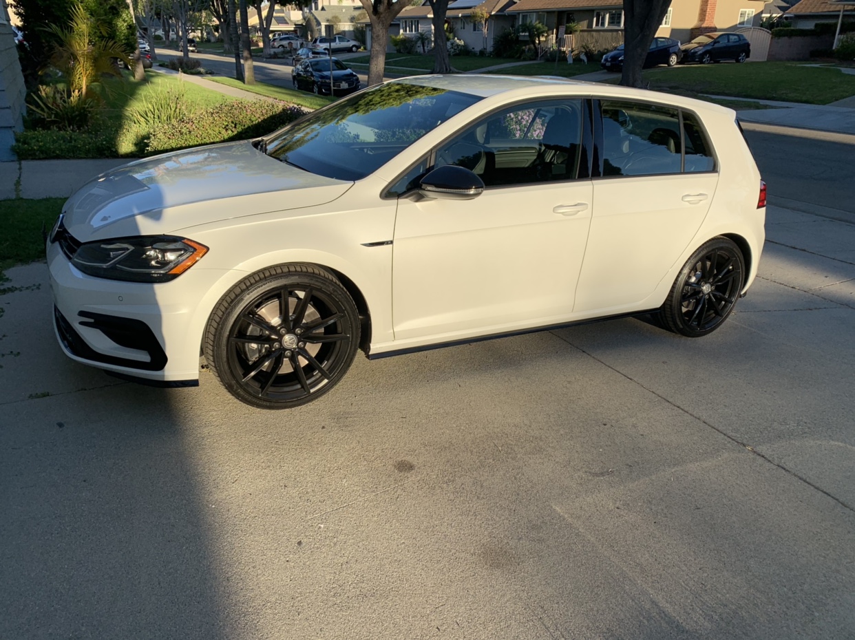 For Sale Mint 19x8 Inch Black Pretoria S With Tires Golfmk7 Vw Gti Mkvii Forum Vw Golf R Forum Vw Golf Mkvii Forum